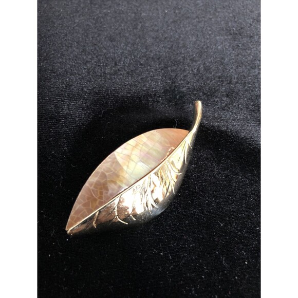 Liz Claiborne Gold Tone Leaf Abalone Shell Inlay Brooch Vintage - Picture 3 of 6